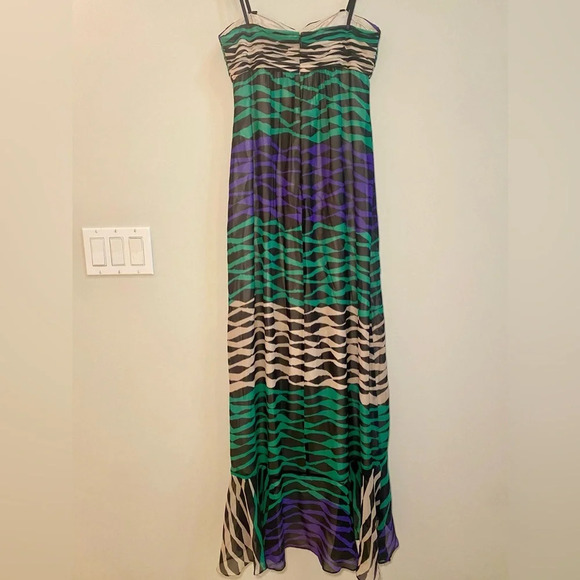 BCBGMaxAzria silk chiffon ruffle front strapless maxi dress with train size 0 - Picture 5 of 7